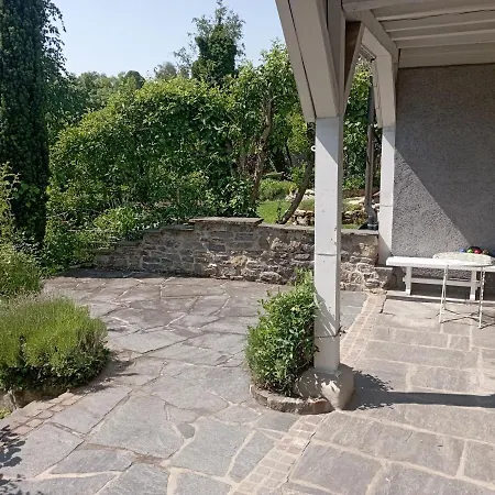 Appartamento Hochparterre Mit Balkon Und Gartenblick - Elisabeth Von Berg *