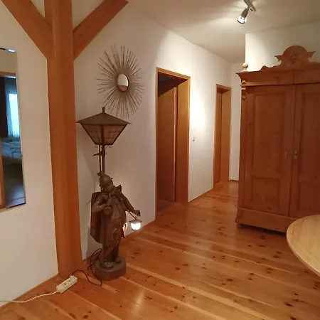 Hochparterre Mit Balkon Und Gartenblick - Elisabeth Von Berg Rottweil